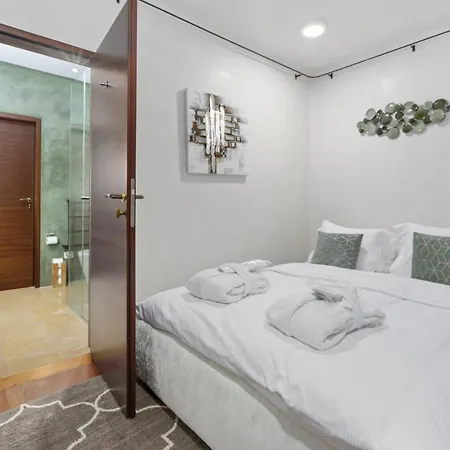 Villa Rotana Garden House With Private Pool - Swiss Montreux